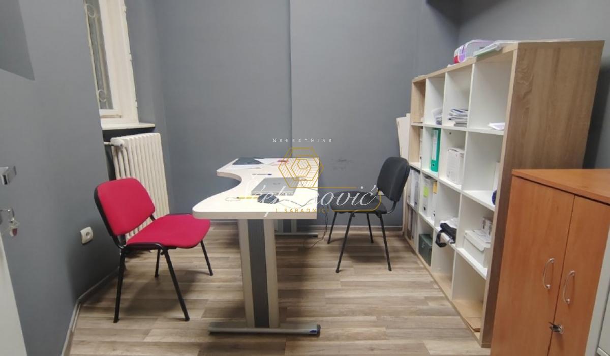 Višesoban stan na prodaju, Centar, Novi Sad, 155m², 500.000 €