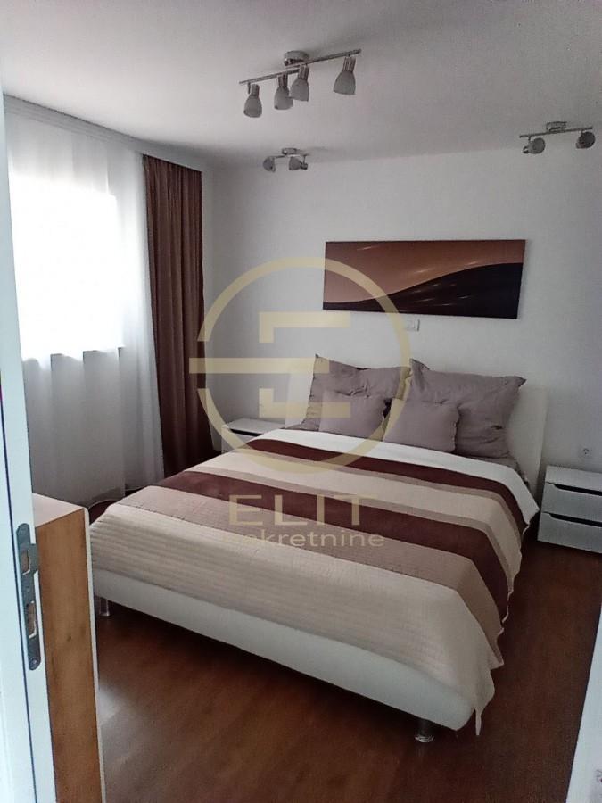 stanovi-prodaja-QiM5ejE9t8 Kuća Prodaja Novi Sad Alibegovac 212 m2