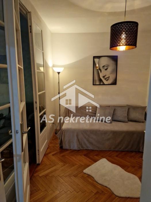 Trosoban stan za izdavanje, Slavija, Beograd, 73m², 1.000 €/mes