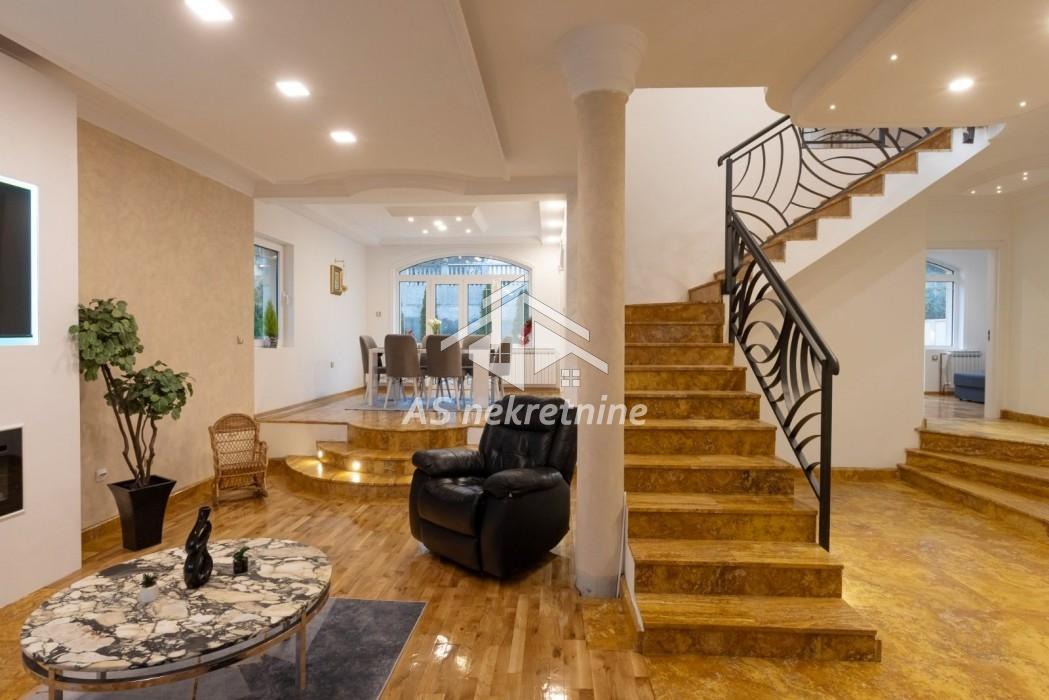 Kuća za izdavanje, Jajinci, Beograd, 417m², 3.000 €/mes