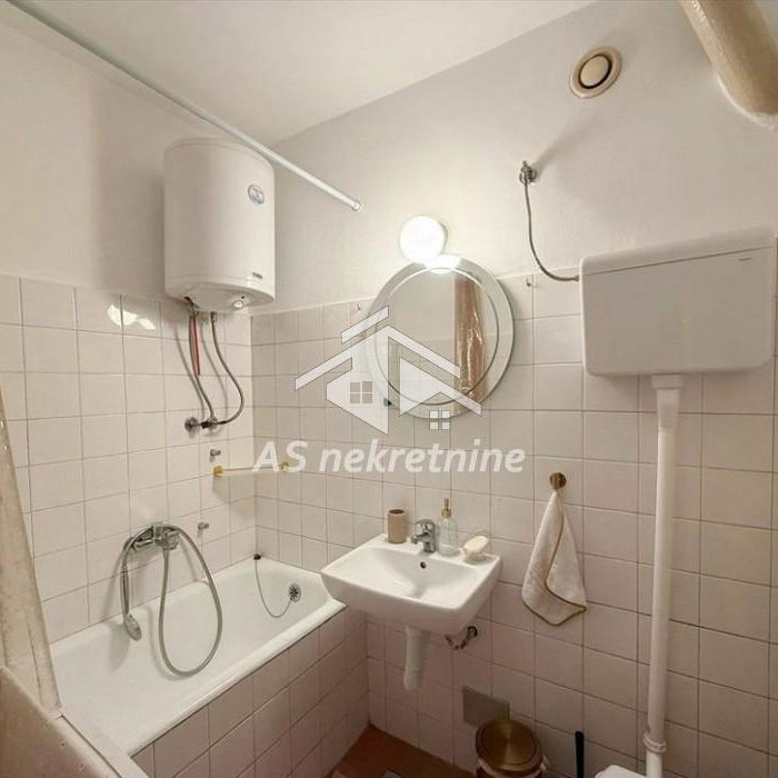 Dvosoban stan za izdavanje, Crveni Krst Vračar, Beograd, 41m², 700 €/mes
