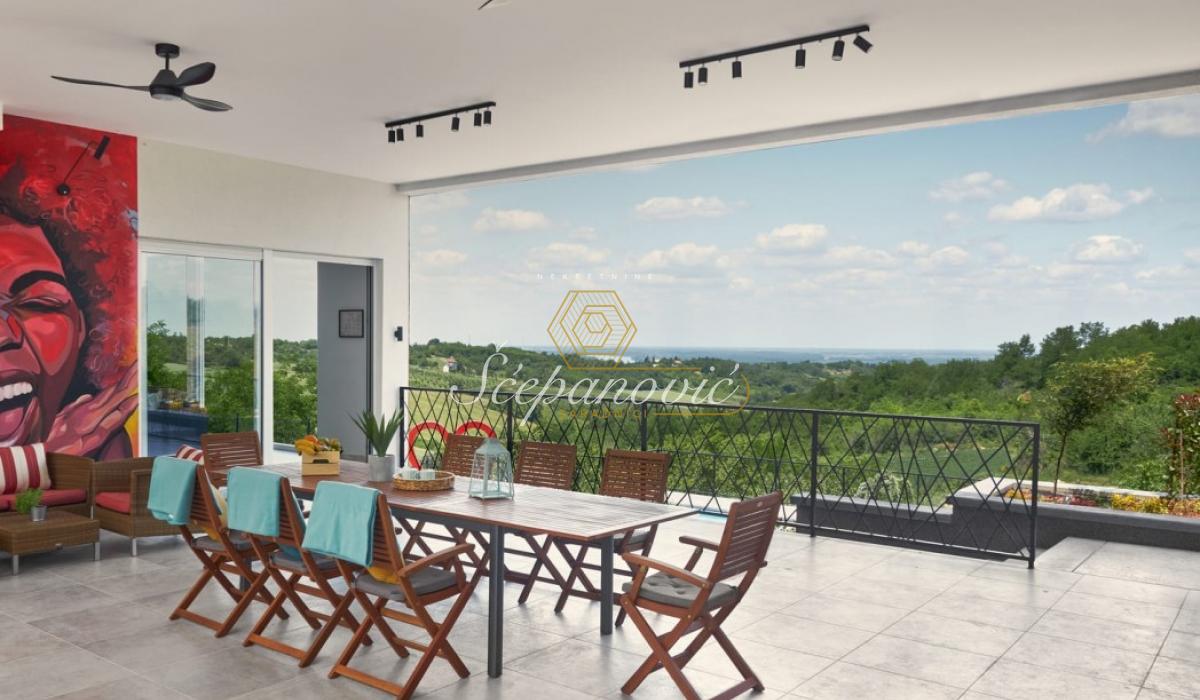 Kuća za izdavanje, Centar, Sremski Karlovci, 295m², 1.800 €/mes