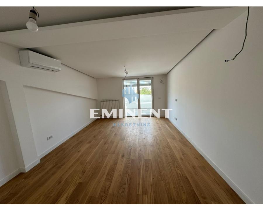 Jednosoban stan na prodaju, Voždovačka Crkva, Beograd, 46m², 161.900 €