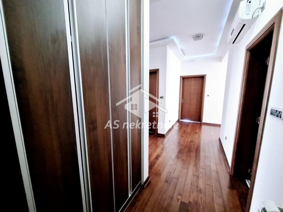 Stan Izdavanje Beograd Dedinje 135 m2