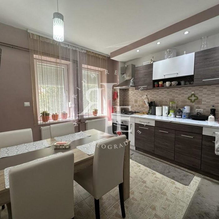 Kuća Prodaja Beočin  188 m2