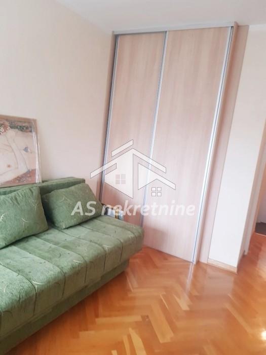 Trosoban stan za izdavanje, Blok 23, Beograd, 73m², 7. sprat, 950 €/mes