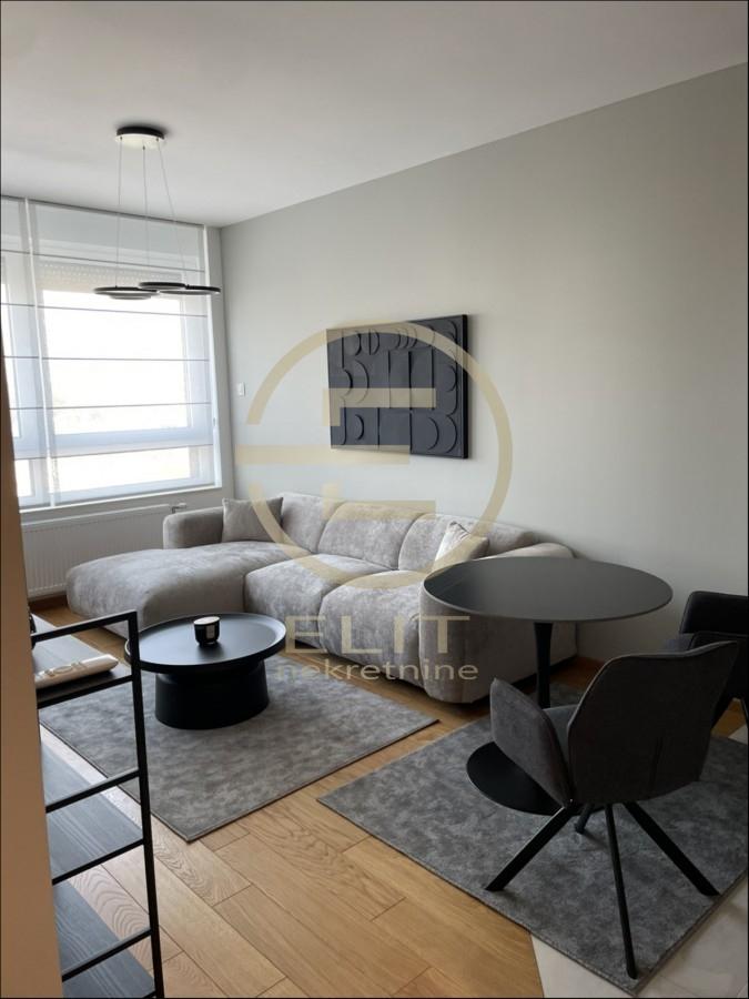 Stan Izdavanje Novi Sad  40 m2