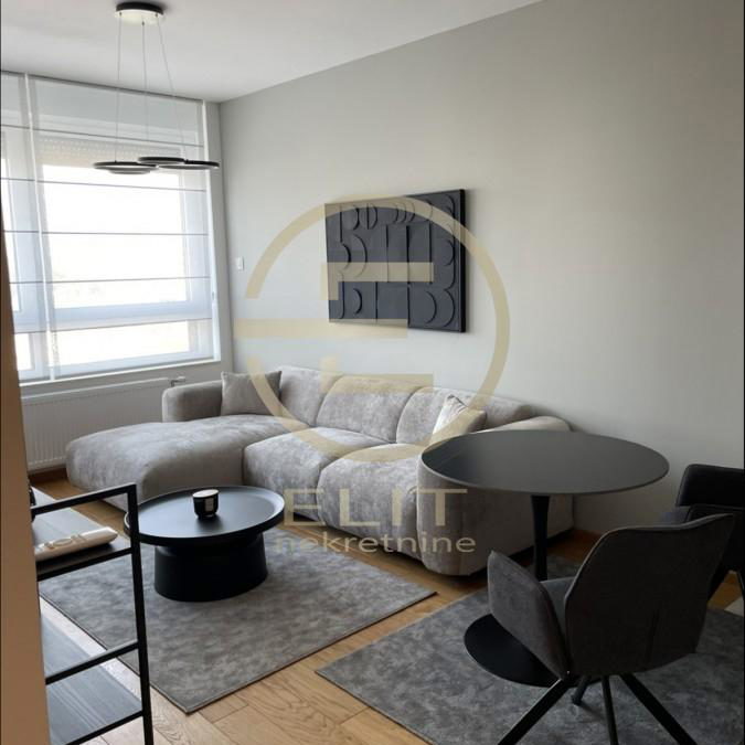 Stan Izdavanje Novi Sad  40 m2