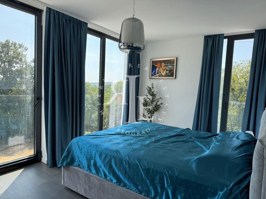 Kuća na prodaju, Ralja, Beograd, 270m², 480.000 €