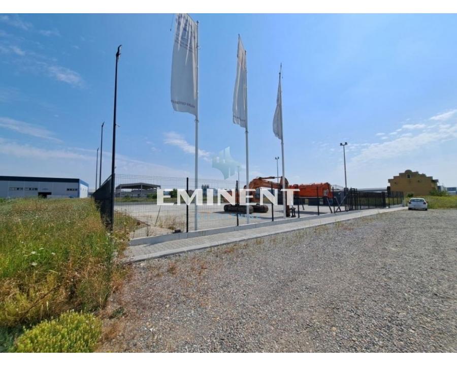 Plac za izdavanje, Zemun Polje, Beograd, 2000m², 3.500 €/mes