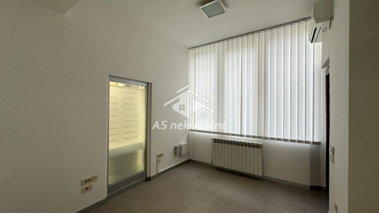 Stan Izdavanje Beograd Kalenić Pijaca 223 m2
