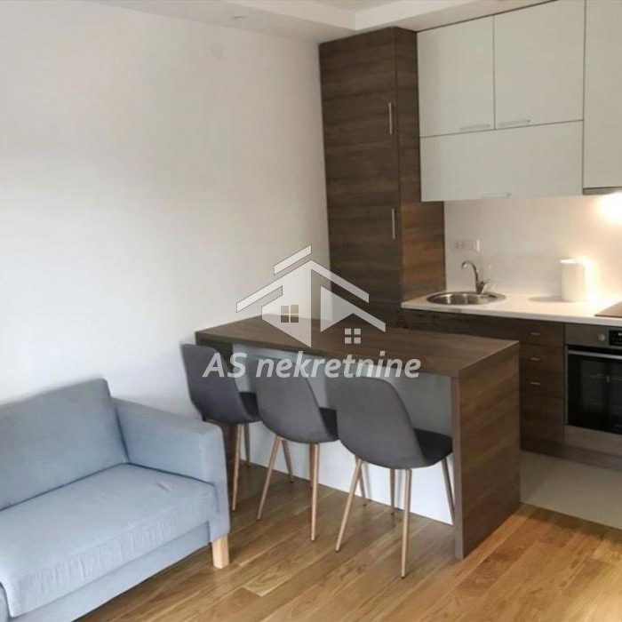 Stan Izdavanje Beograd Južni Bulevar 43 m2