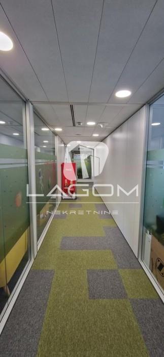 Lokal za izdavanje, Blok 67 – Belville, Beograd, 772m², 5. sprat, 14.300 €/mes
