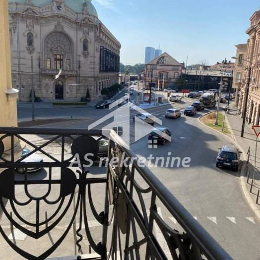 Stan Izdavanje Beograd Karađorđeva 113 m2