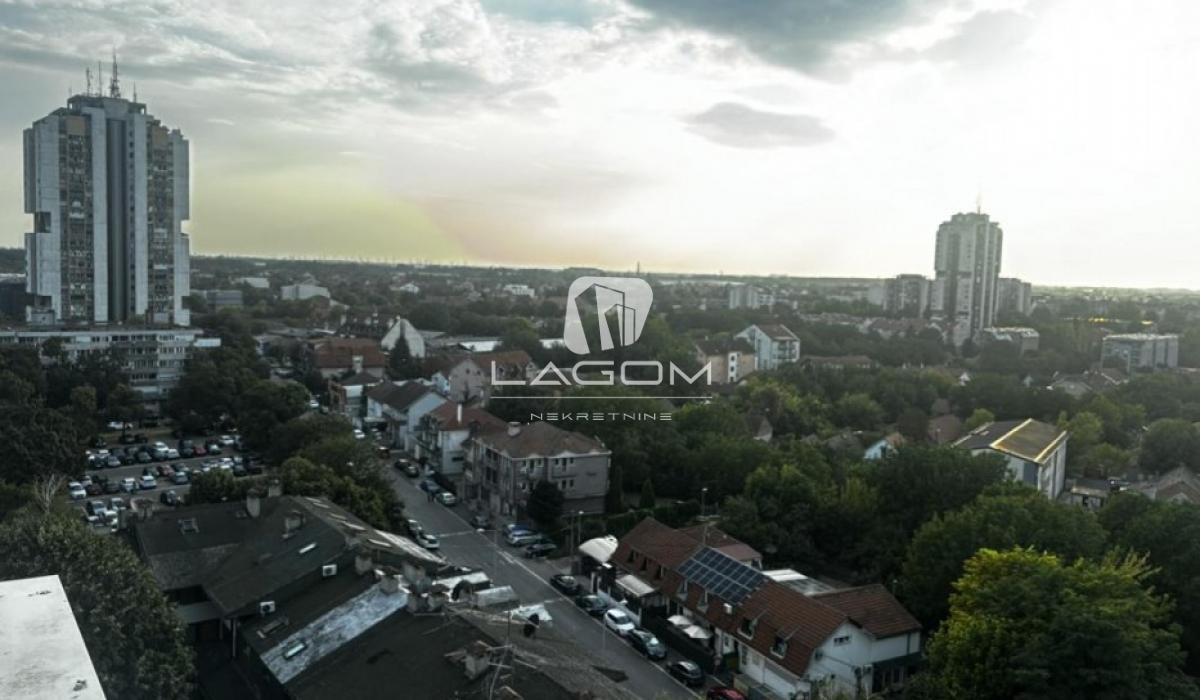 Trosoban stan na prodaju, Sava Kovačević, Beograd, 64m², 204.800 €