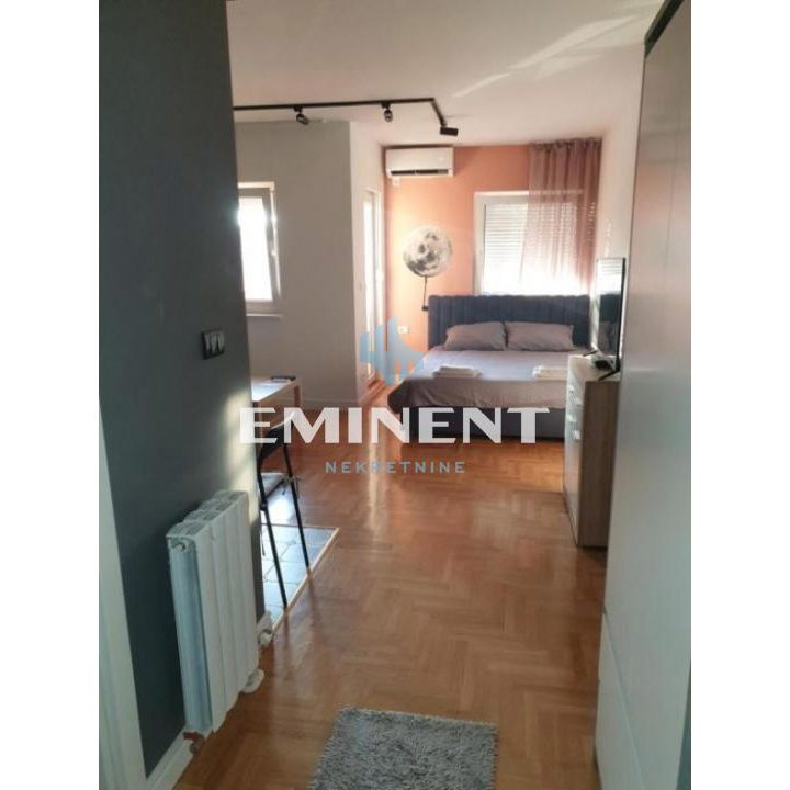 Stan Izdavanje Beograd Blok 72 34 m2