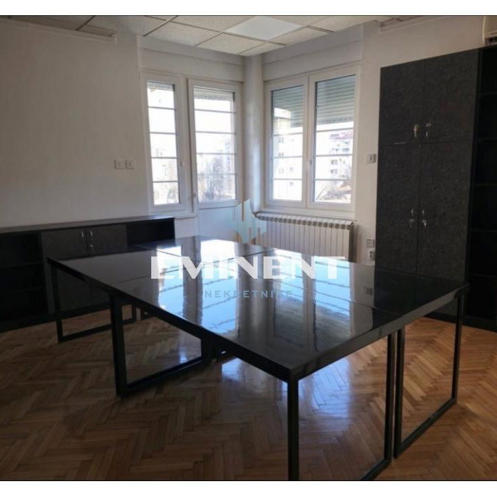 Stan Izdavanje Beograd Gundulićev Venac 135 m2