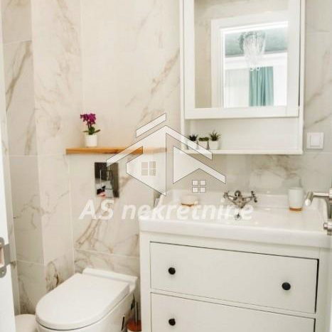 Dvosoban stan za izdavanje, Cara Dušana, Beograd, 45m², 800 €/mes