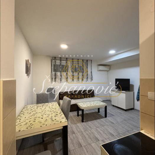 Stan Prodaja Novi Sad  38 m2