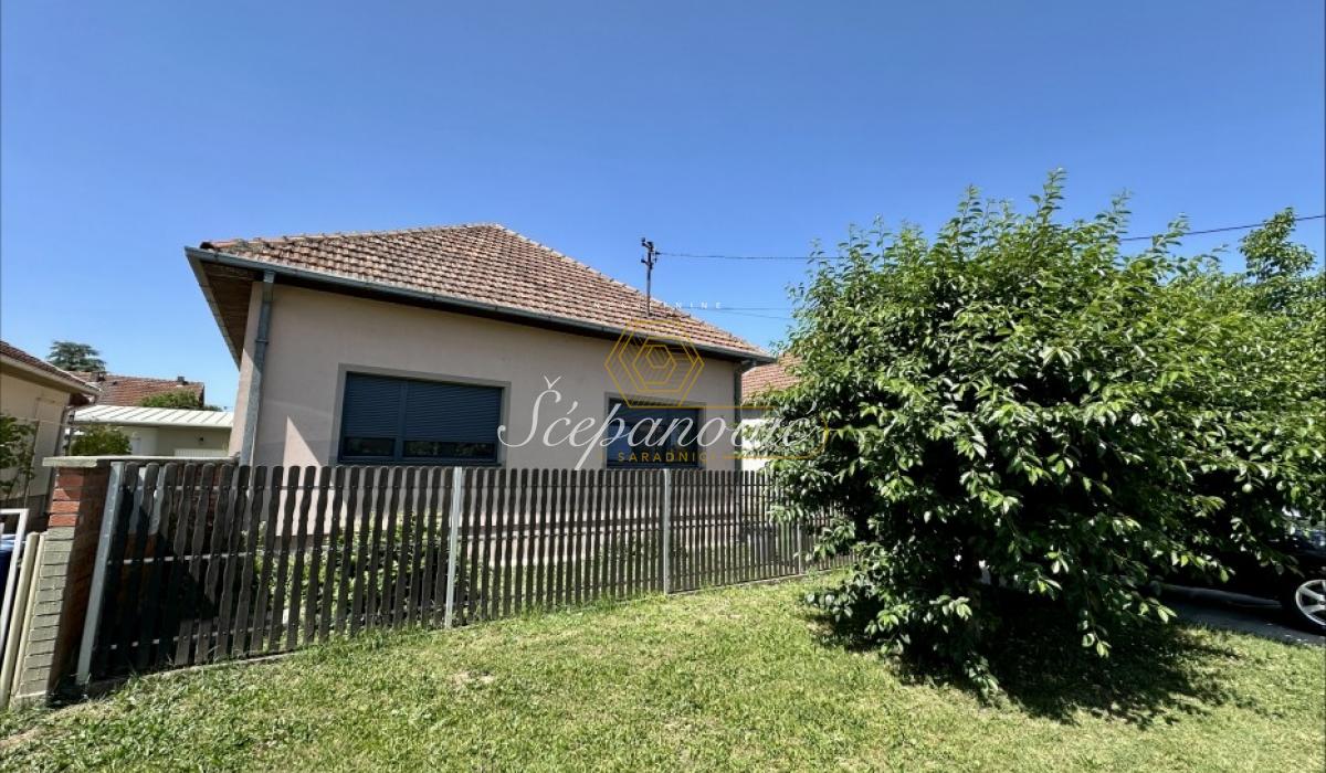 Kuća na prodaju, Blok B, Sremska Mitrovica, 135m², 170.000 €
