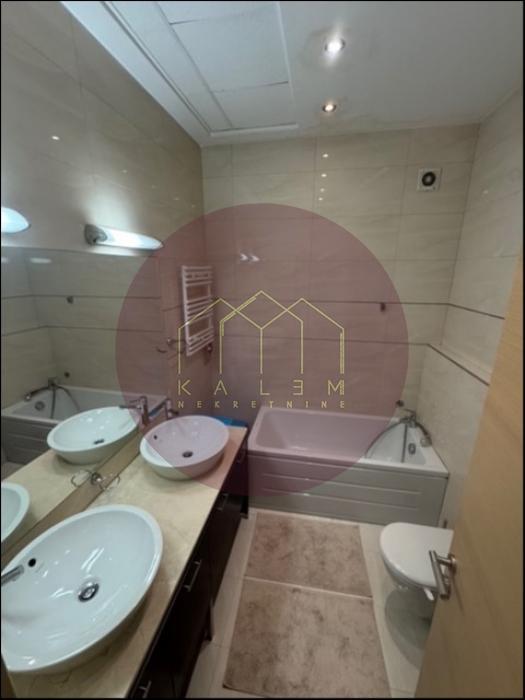 Trosoban stan za izdavanje, Vukov Spomenik, Beograd, 125m², 2.200 €/mes
