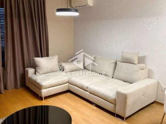 Stan Izdavanje Beograd Južni Bulevar 55 m2