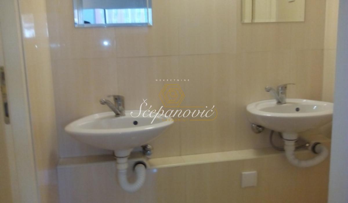 stanovi-prodaja-beograd-H1PEjIwQZO Lokal na prodaju, Podbara, Novi Sad, 46m², 130.000 €