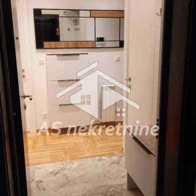 Trosoban stan za izdavanje, Kalenić Pijaca, Beograd, 65m², 1.200 €/mes