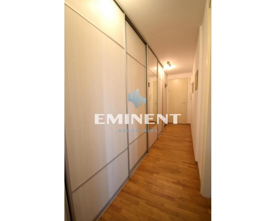 Trosoban stan za izdavanje, Blok 67 – Belville, Beograd, 100m², 1.300 €/mes
