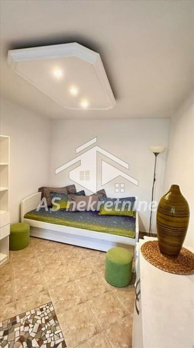 Trosoban stan na prodaju, Blok 61, Beograd, 160m², 300.000 €