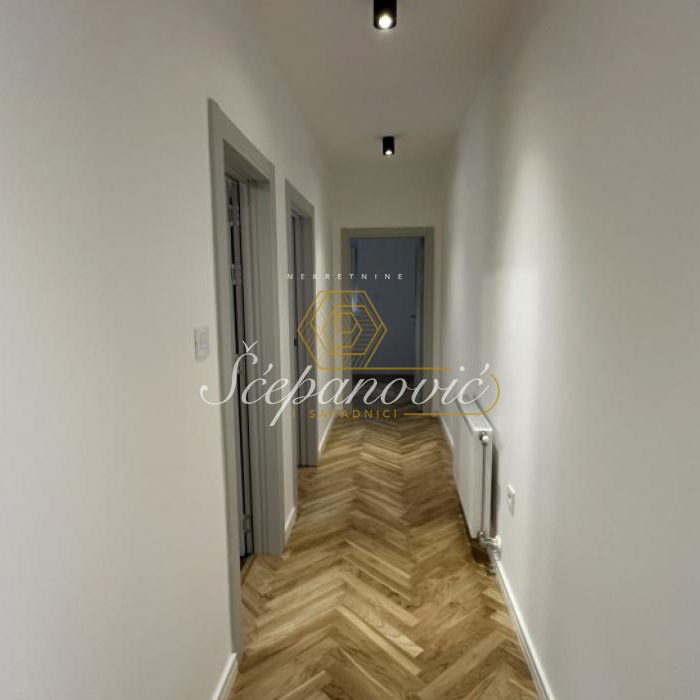 Četvorosoban stan na prodaju, Telep, Novi Sad, 101m², 257.550 €