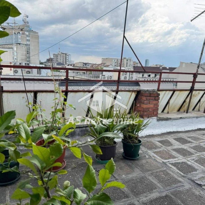 Trosoban stan za izdavanje, Hram Svetog Save, Beograd, 75m², 1.500 €/mes