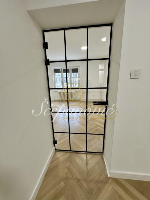 Trosoban stan na prodaju, Centar, Novi Sad, 85m², 293.250 €