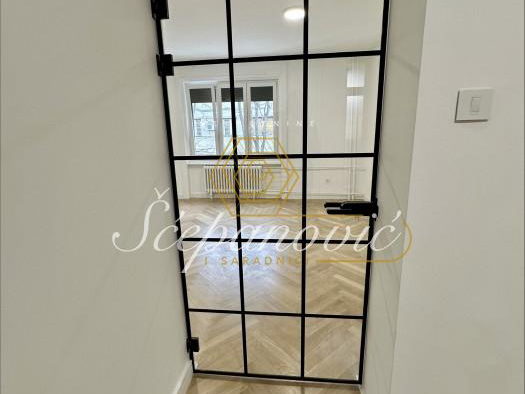 Stan Prodaja Novi Sad  85 m2