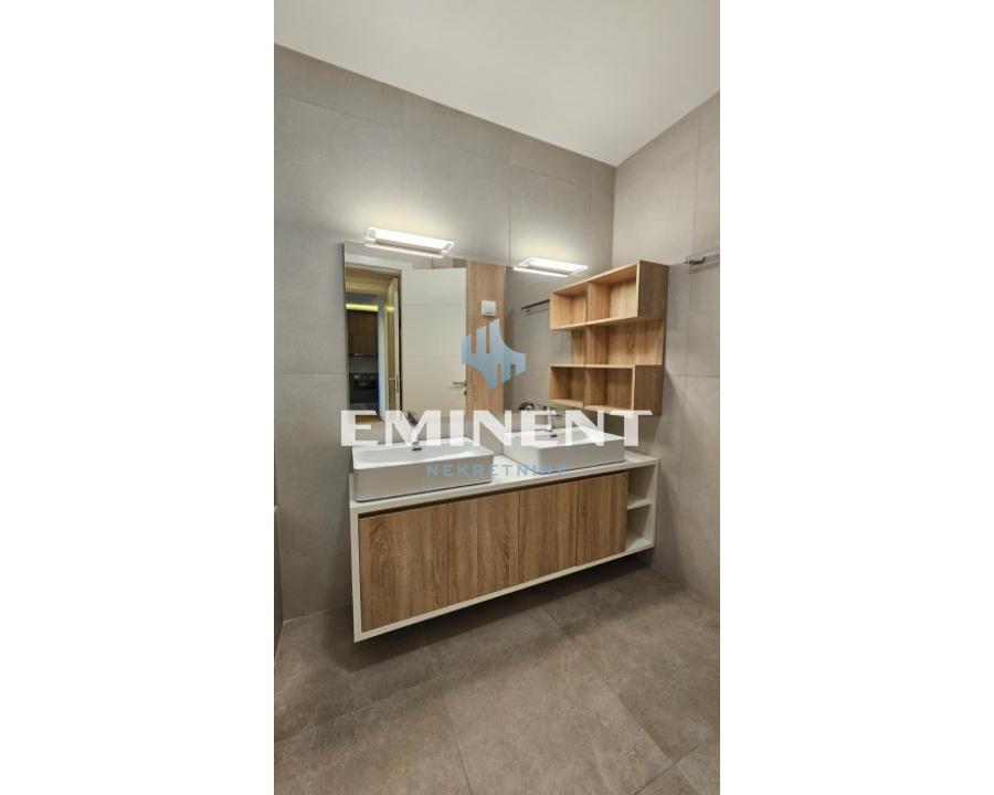 Stan Prodaja Beograd Blok 65 70 m2