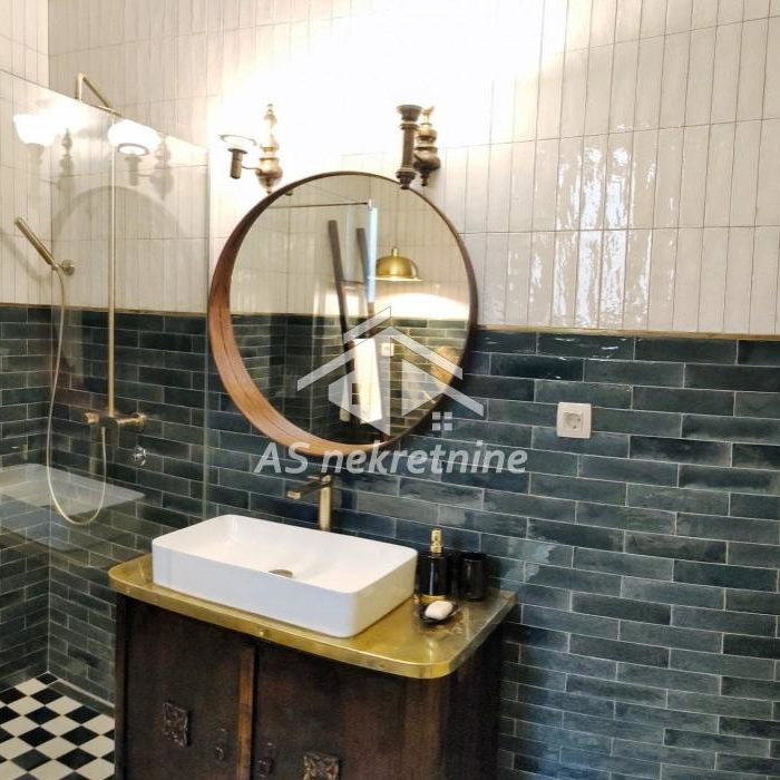 Četvorosoban stan za izdavanje, Kalenić Pijaca, Beograd, 140m², 2.000 €/mes