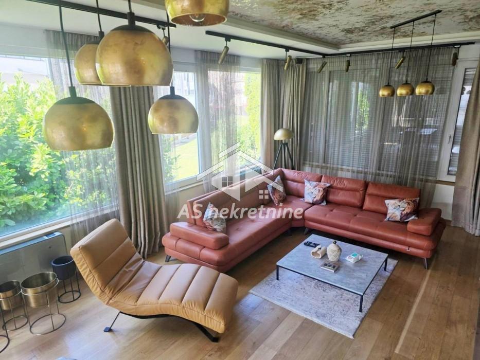 Stan Izdavanje Beograd Dedinje 240 m2