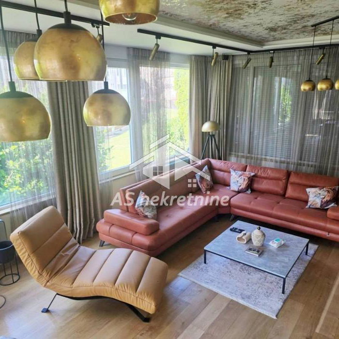Stan Izdavanje Beograd Dedinje 240 m2