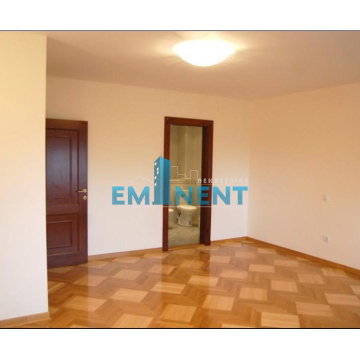 Stan Izdavanje Beograd Dedinje 300 m2