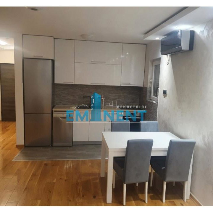 Stan Izdavanje Beograd Lekino Brdo 62 m2
