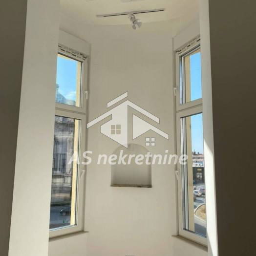 Stan Izdavanje Beograd Karađorđeva 113 m2