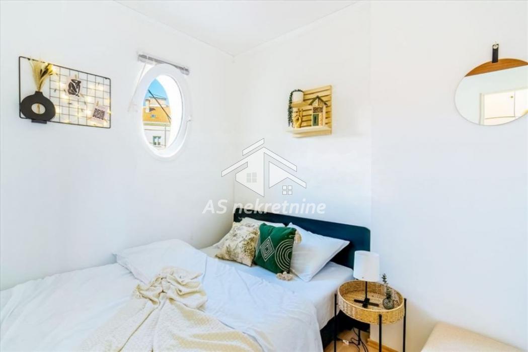 stanovi-prodaja-beograd-U3exCmHAY5 Trosoban stan za izdavanje, Skadarlija, Beograd, 50m², 850 €/mes