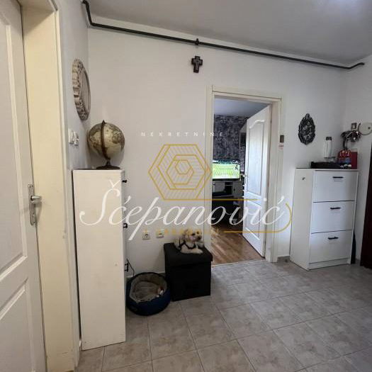 Trosoban stan na prodaju, Petrovaradin, Novi Sad, 75m², 199.000 €