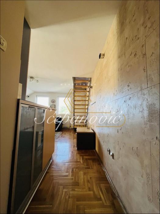 stanovi-prodaja-beograd-VZVCzO3Zod Petosoban stan na prodaju, Socijalno, Novi Sad, 102m², 200.000 €