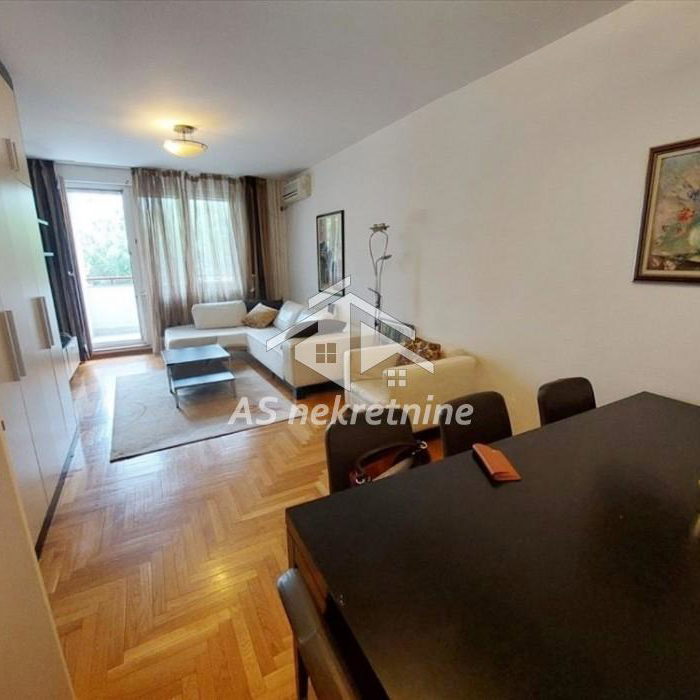 Stan Izdavanje Beograd Blok 25 - Arena 80 m2