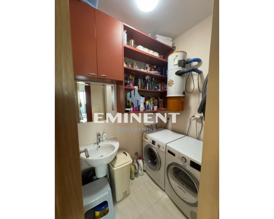 Trosoban stan za izdavanje, Vukov Spomenik, Beograd, 125m², 1.800 €/mes
