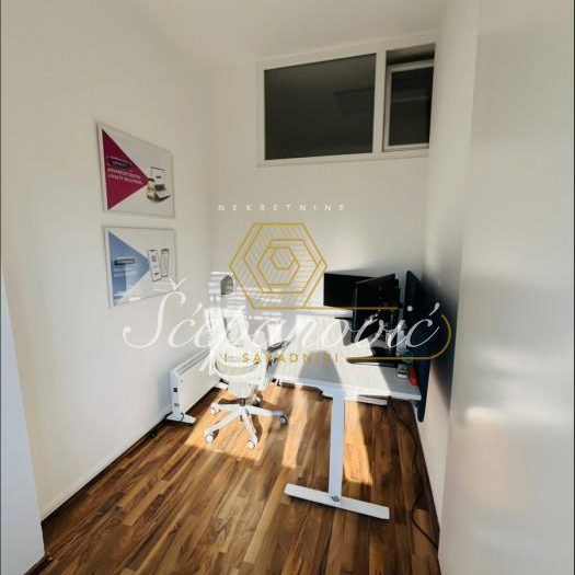 Četvorosoban stan na prodaju, Centar, Novi Sad, 131m², 450.000 €