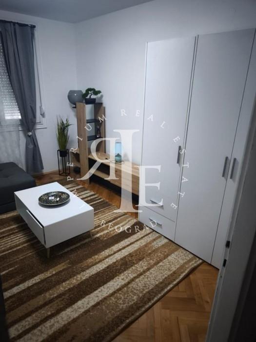 Stan Prodaja Beograd Karaburma 60 m2