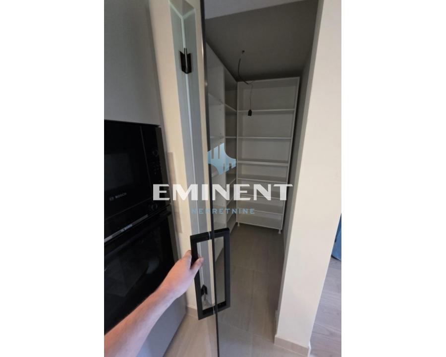 Trosoban stan za izdavanje, Blok 65, Beograd, 80m², 1.700 €/mes