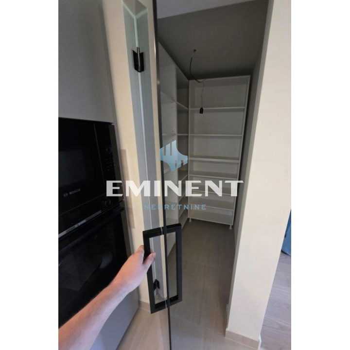 Trosoban stan za izdavanje, Blok 65, Beograd, 80m², 1.700 €/mes